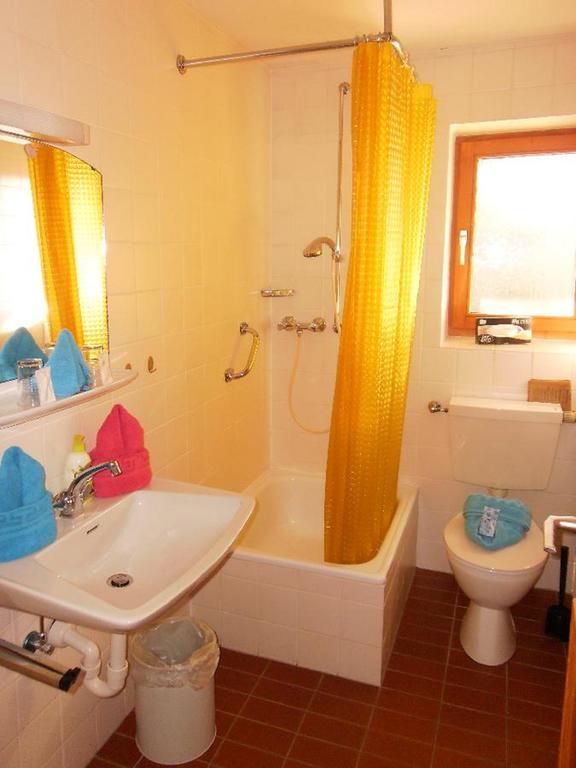 Eberts Sonneneck Hotel โบเดนไมส์ ภายนอก รูปภาพ